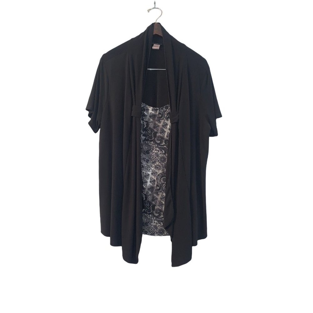 Perception Women Top with front ruffle insert Paisley white and black print 3XL